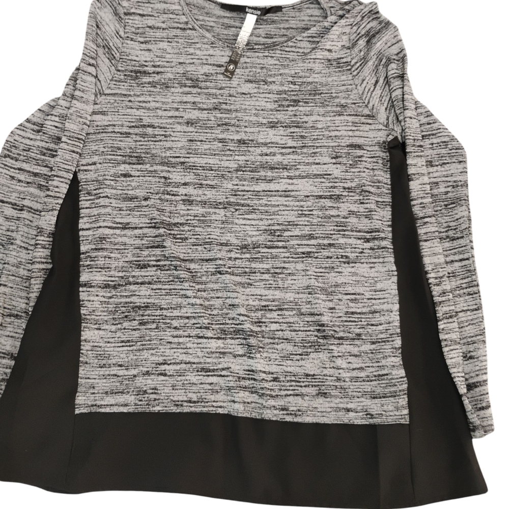 Kensie Gray and Black Knit Top